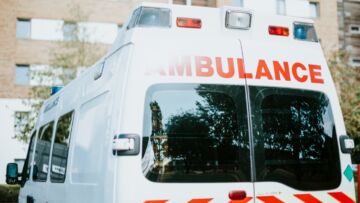 Alarmujący incydent w Gdyni: Zamiast udaru mózgu, ratownicy odkryli zagrożenie tlenkiem węgla