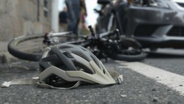 Pijany rowerzysta w Sopocie: Upadek na jezdnię kończy się w szpitalu!