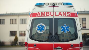 Sopot: Bohaterowie podnieśli samochód, by uratować ranną rowerzystkę
