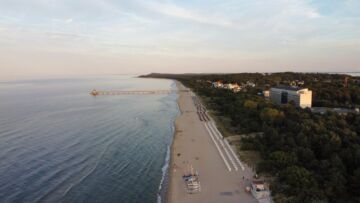 Sopot w szczycie sezonu: Obłożenie hoteli na stabilnym poziomie mimo kapryśnej pogody