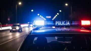Policjanci z Sopotu składają życzenia z okazji Dnia Pracownika Socjalnego