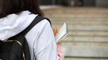 Warsztat dla rodziców: Jak radzić sobie z uzależnieniami młodzieży?