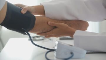 Kobiecość w nowym świetle: joga i rozmowy o menopauzie w Sopocie