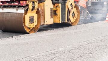 Remont włazów kanalizacyjnych na Al. Niepodległości w Sopocie: Zmiany w ruchu od 17 sierpnia 2026