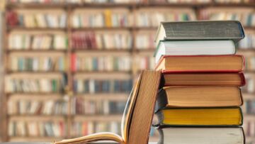 Jesienne wspomnienia z balu na pożegnanie wakacji w Bibliotece Sopockiej