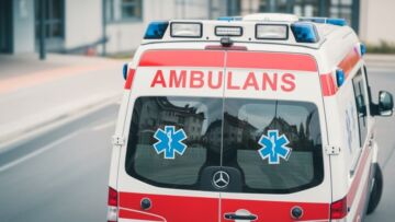 Słupsk: policjanci wynieśli seniorkę z pożaru