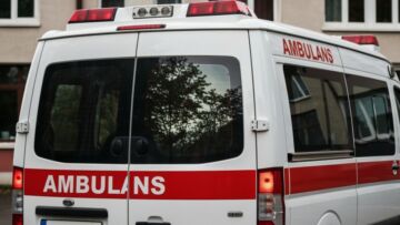 Policjanci z Sopotu ratują 53-latka uwięzionego na cmentarzu w nocy